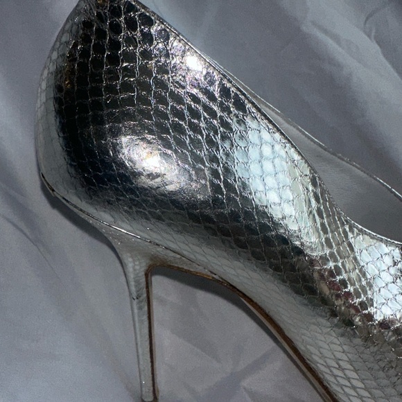 Preloved Burberry heels - Picture 3 of 8